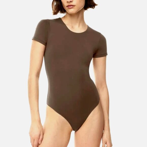 Babaton Tops - Aritzia Babaton Short Sleeve Crew Contour Bodysuit